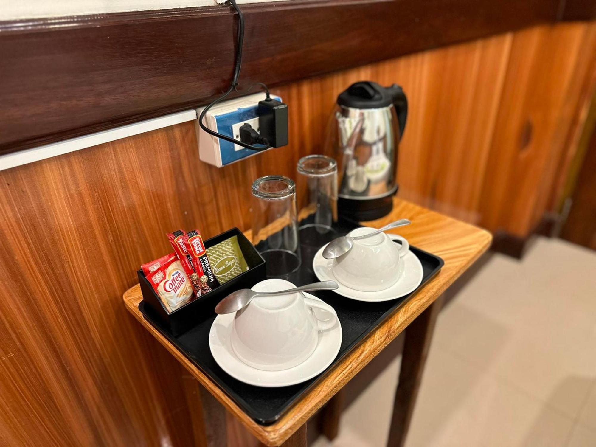 Desert Rose Beach Hotel Эль-Нидо Экстерьер фото